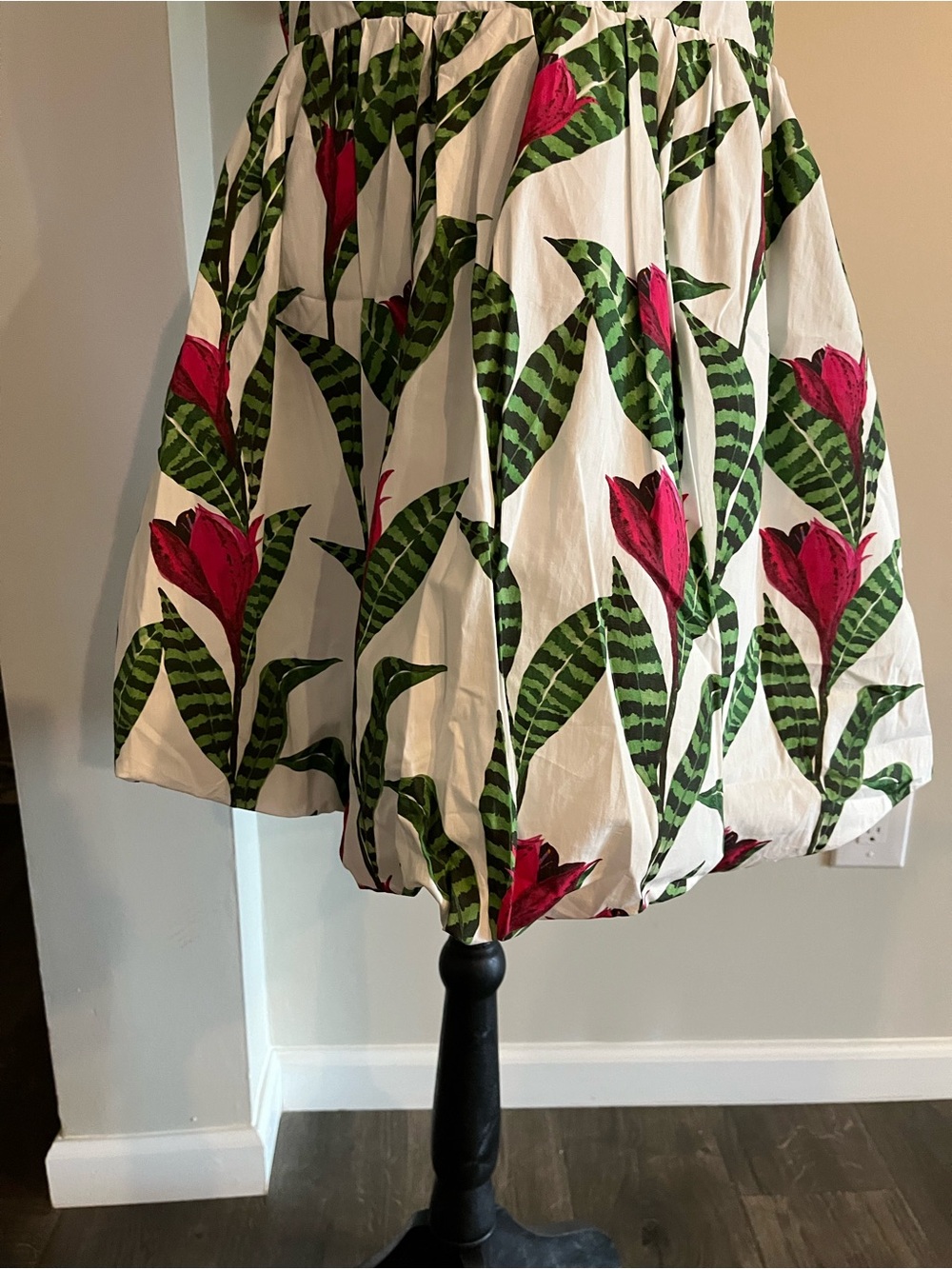 Layered with Love Tropical Floral Dress Large - Picture 8 of 9